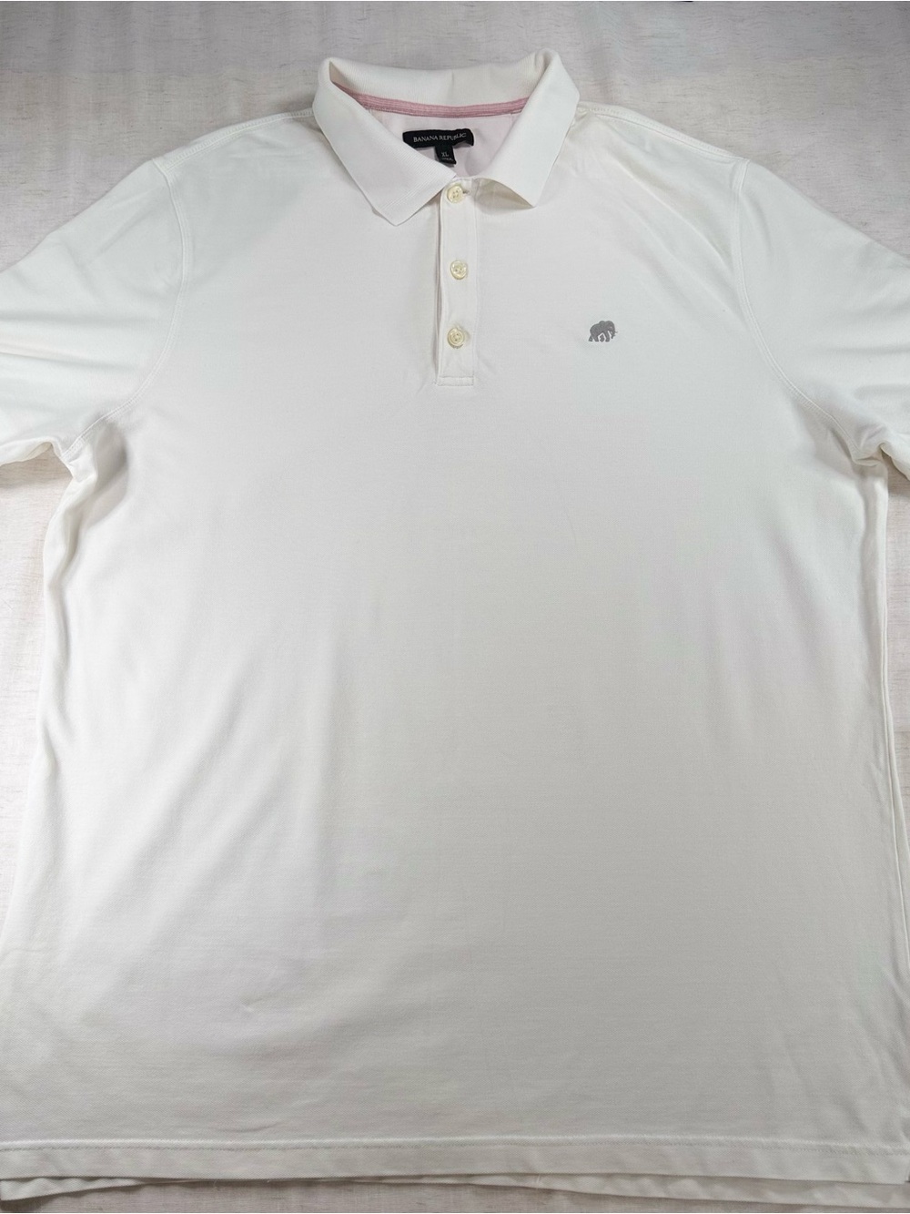 Banana Republic Men’s White Polo with Subtle Logo